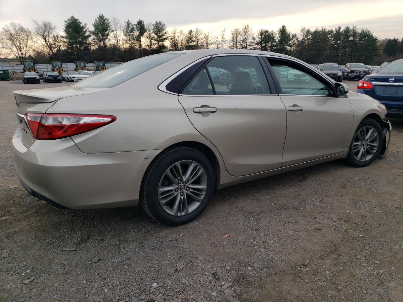 Lot #3026018956 2015 TOYOTA CAMRY SE