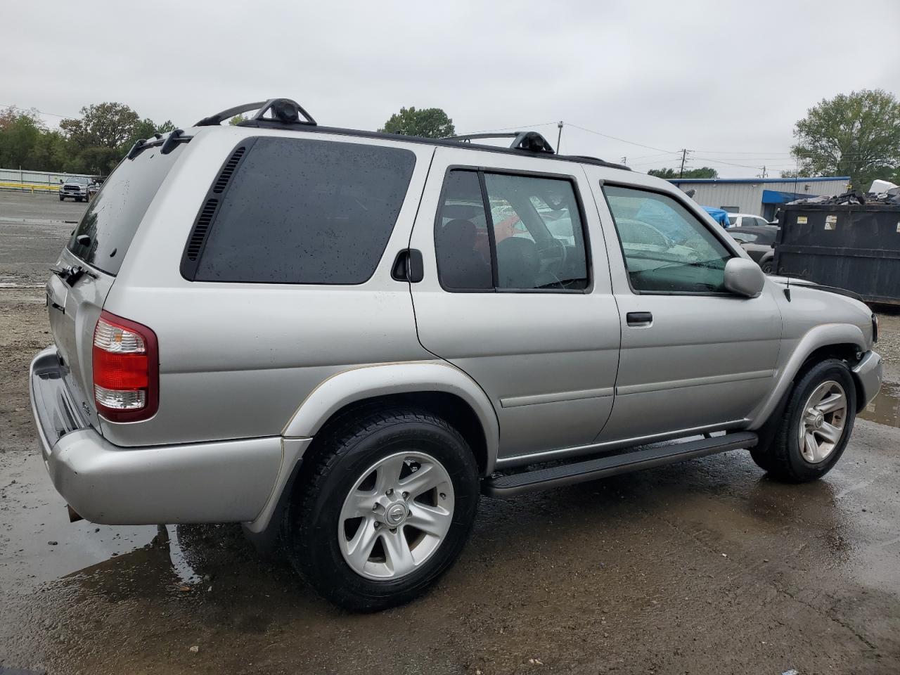 Lot #2979386753 2002 NISSAN PATHFINDER