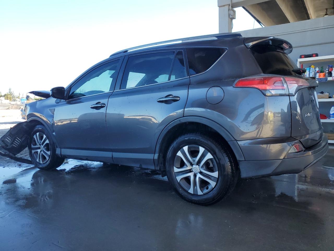 Lot #3029623071 2017 TOYOTA RAV4 LE