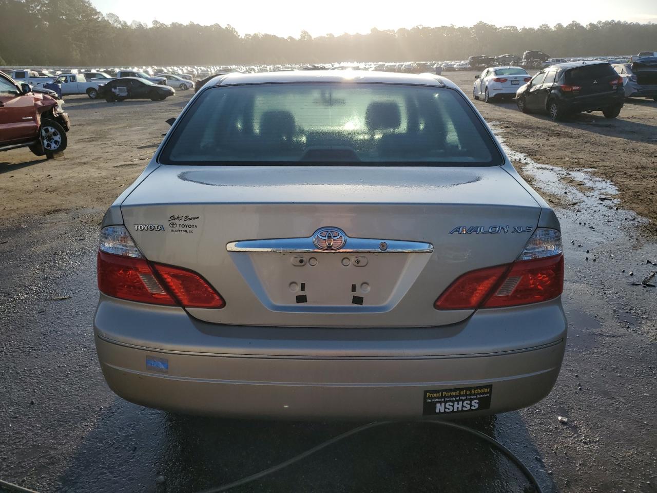 Lot #2989065550 2004 TOYOTA AVALON XL