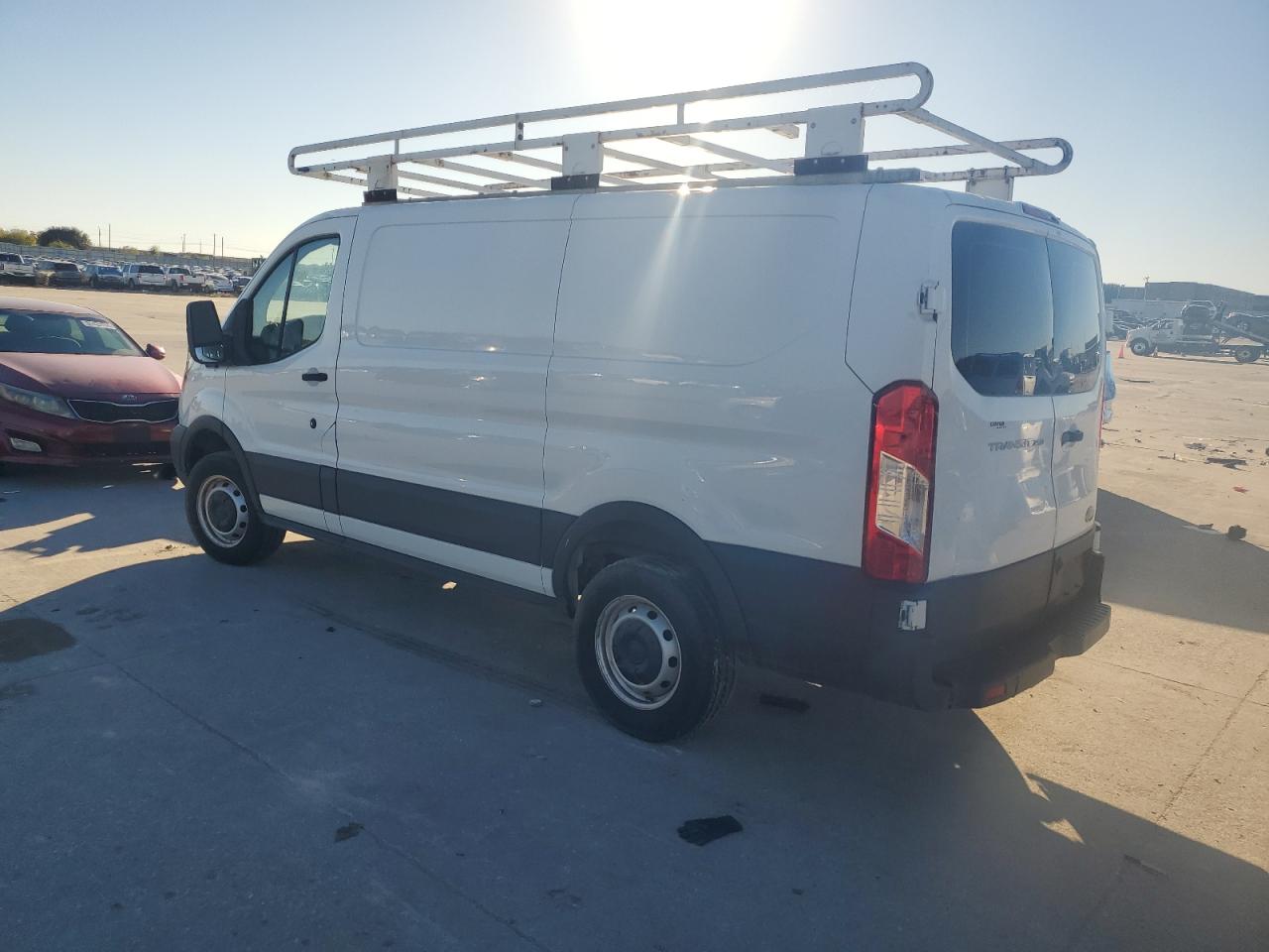 Lot #3006389101 2019 FORD TRANSIT T-