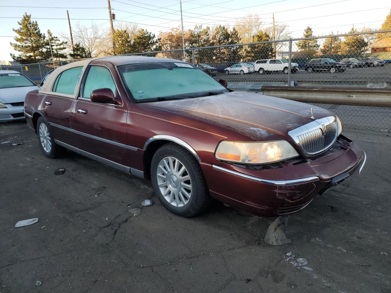 Lot #3026235274 2004 LINCOLN TOWN CAR E