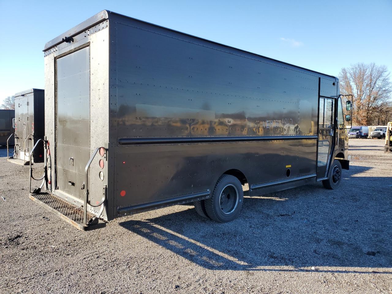 Lot #3033317818 2009 FREIGHTLINER CHASSIS M