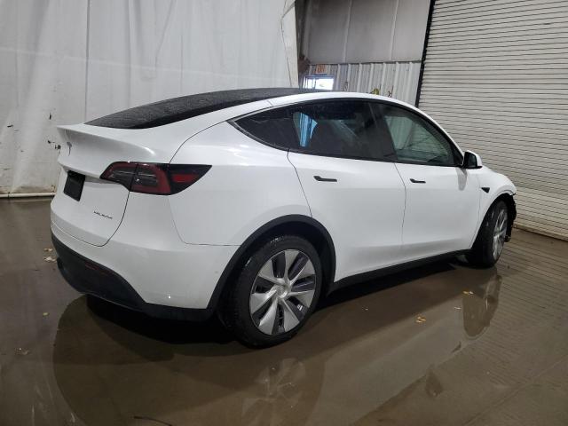 VIN 7SAYGDEE7NA010026 2022 Tesla MODEL Y no.3