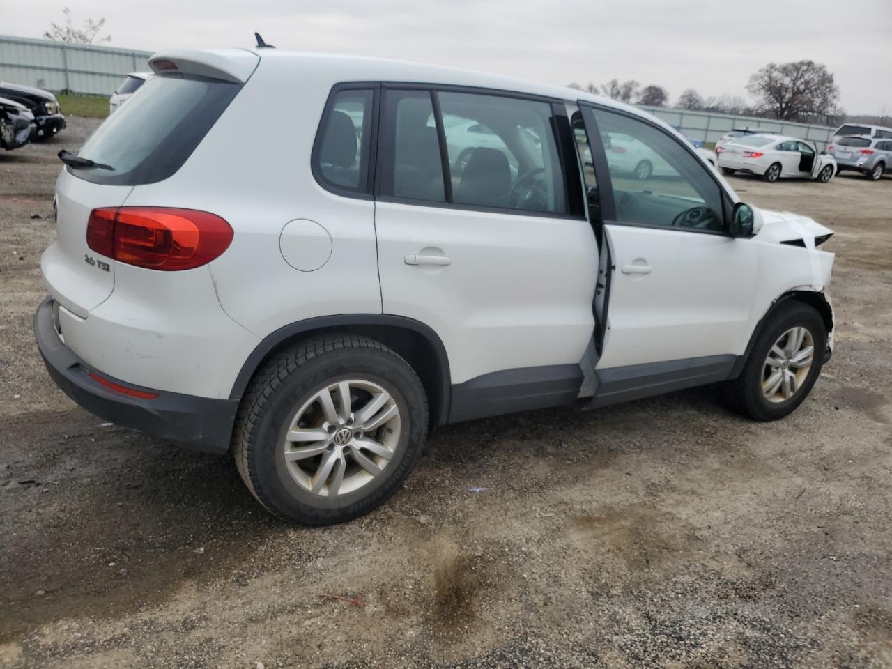 Lot #2989292645 2014 VOLKSWAGEN TIGUAN S