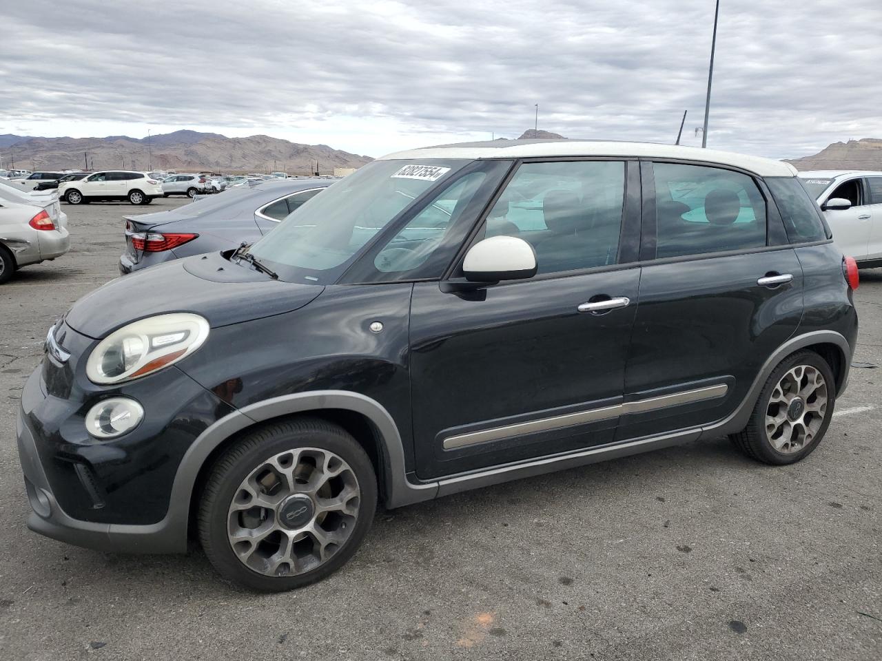 Lot #3023031319 2017 FIAT 500L TREKK