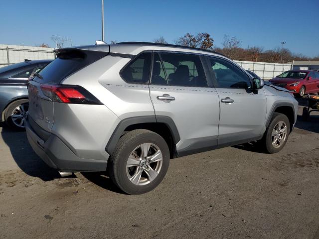 2022 TOYOTA RAV4 XLE - 2T3P1RFV2NW275200