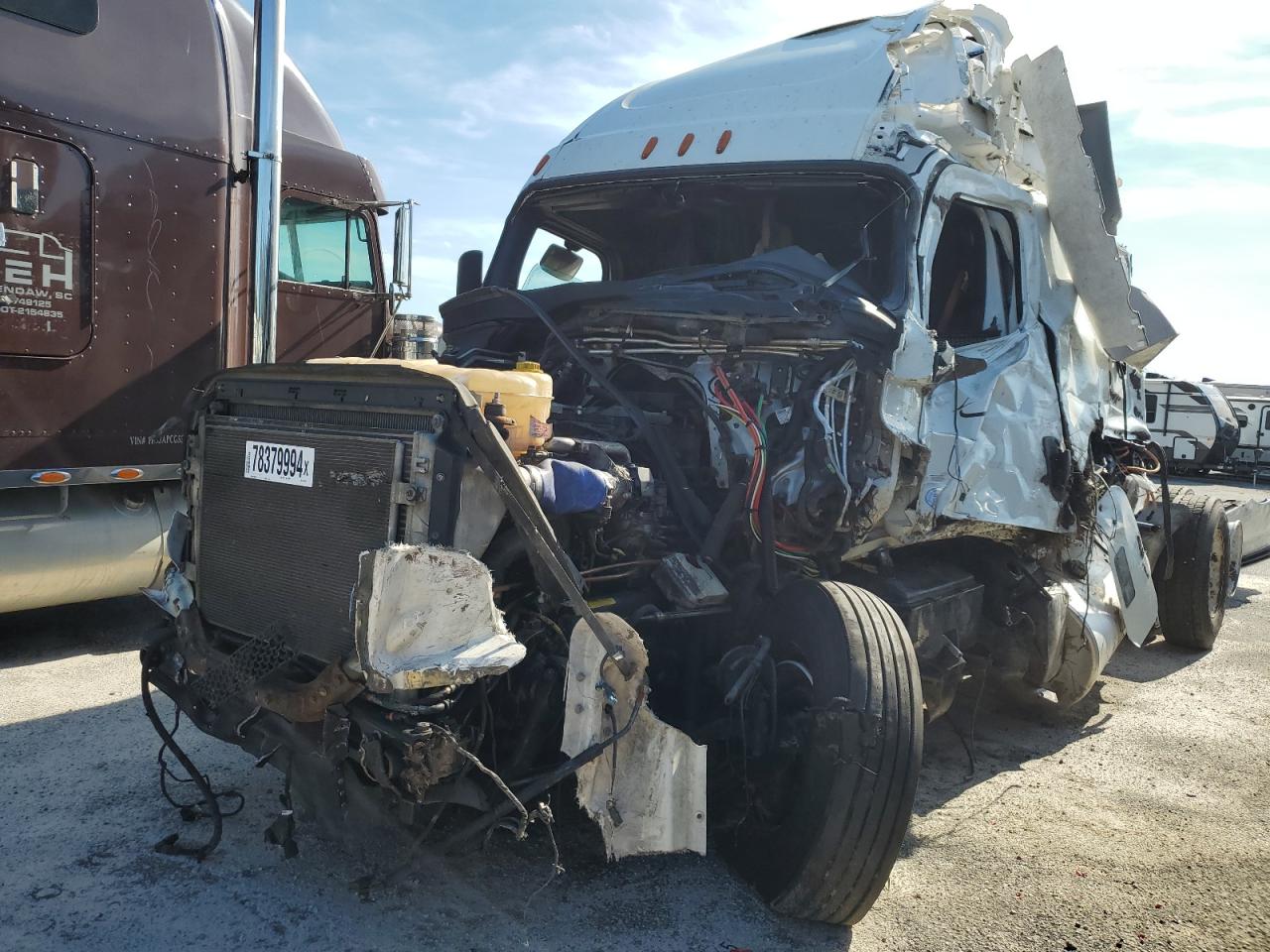 Lot #2971865006 2020 FREIGHTLINER CASCADIA