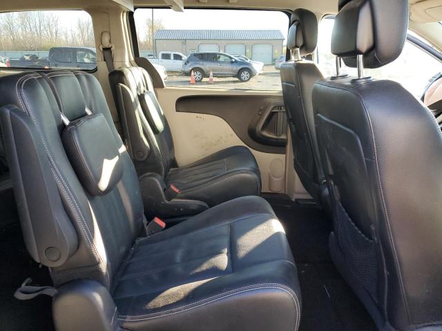 2015 CHRYSLER TOWN AND C - 2C4RC1BG1FR551583
