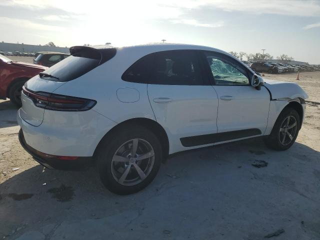 VIN WP1AA2A50LLB08434 2020 PORSCHE MACAN no.3