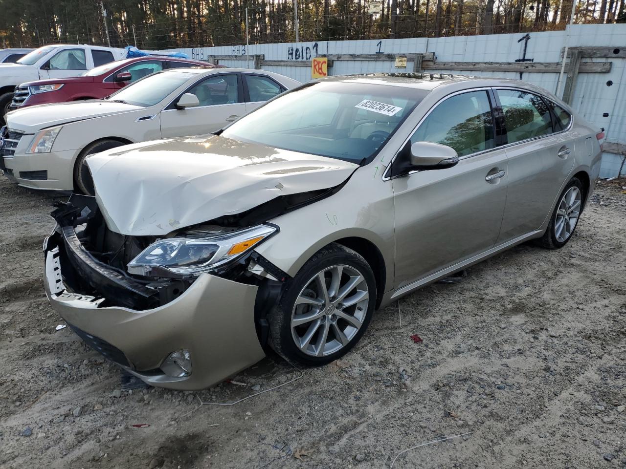 Lot #3026034971 2014 TOYOTA AVALON BAS