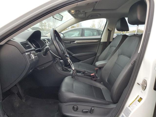 2018 VOLKSWAGEN PASSAT SE - 1VWBA7A33JC015595