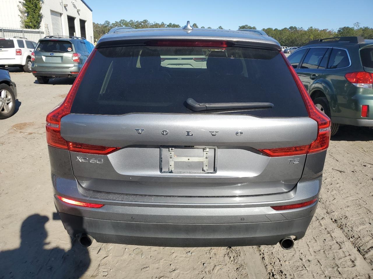 Lot #3004180110 2019 VOLVO XC60 T5 MO