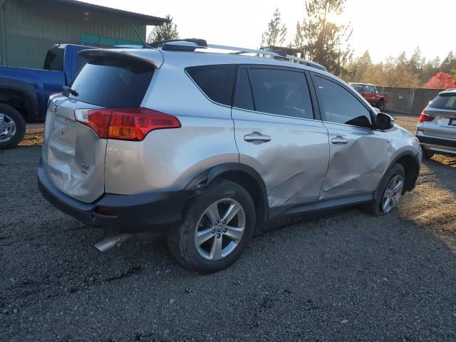 VIN 2T3RFREV3FW240095 2015 Toyota RAV4, Xle no.3