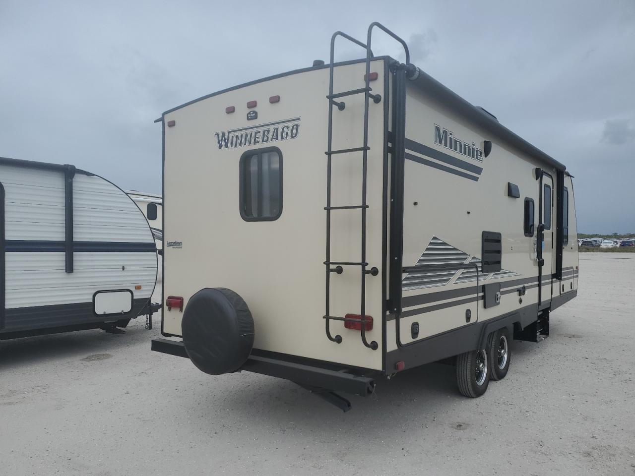 Lot #2986858874 2020 WINNEBAGO MINNIE