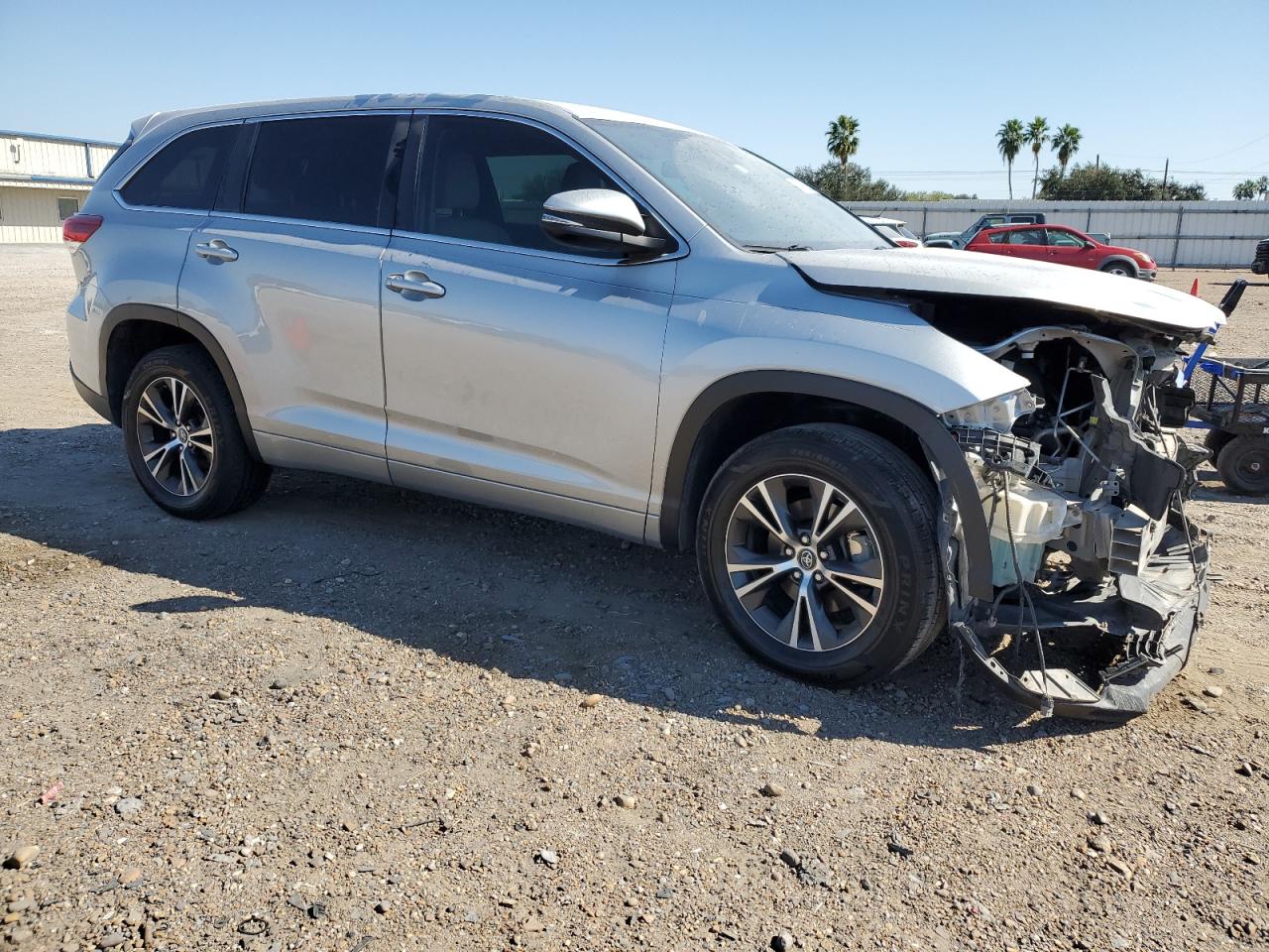 Lot #2991042190 2017 TOYOTA HIGHLANDER