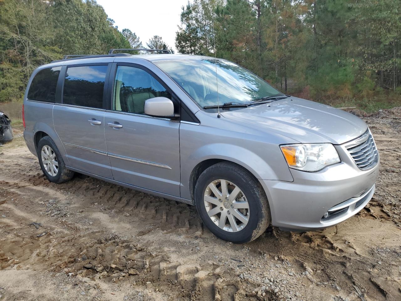 Lot #3033042992 2016 CHRYSLER TOWN & COU