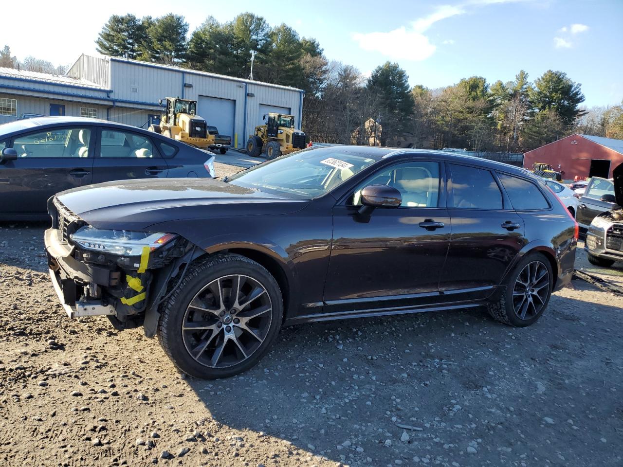 Lot #3037156540 2017 VOLVO V90 CROSS