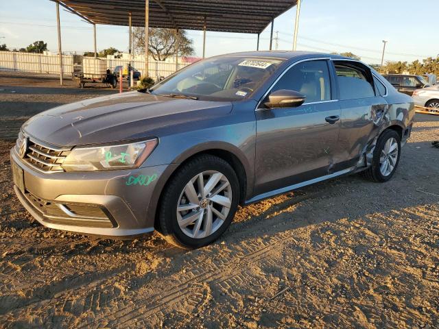 VOLKSWAGEN PASSAT SE 2018 gray  gas 1VWBA7A39JC000163 photo #1