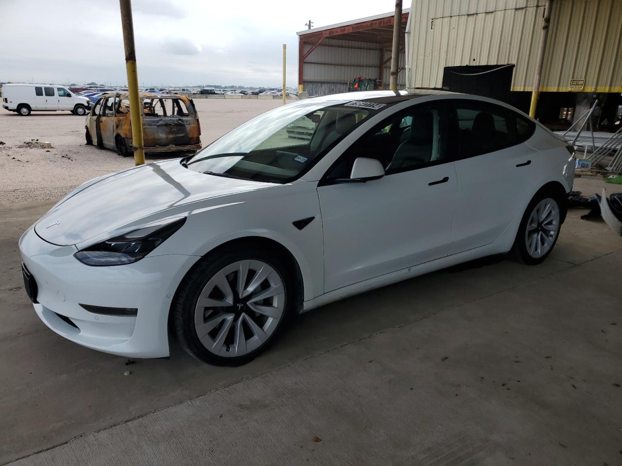 Lot #2986453007 2022 TESLA MODEL 3