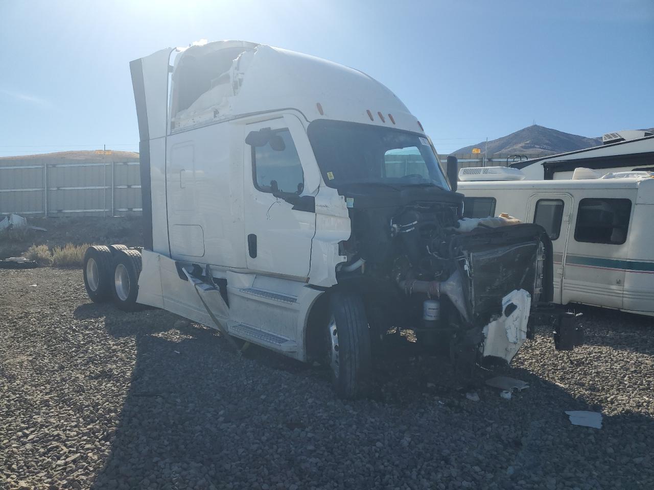 Lot #2952675168 2023 FREIGHTLINER CASCADIA 1