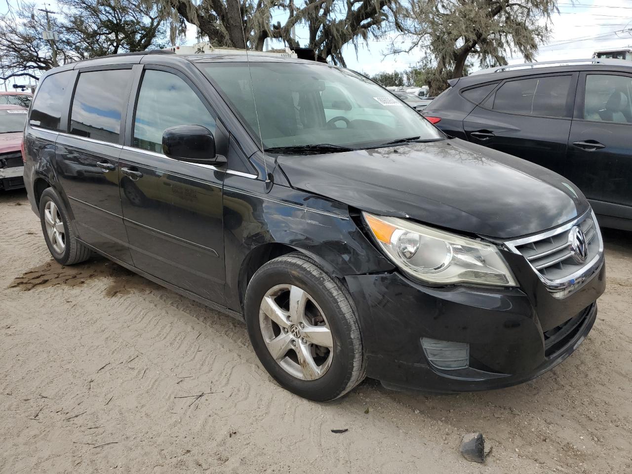 Lot #2996347368 2011 VOLKSWAGEN ROUTAN SE