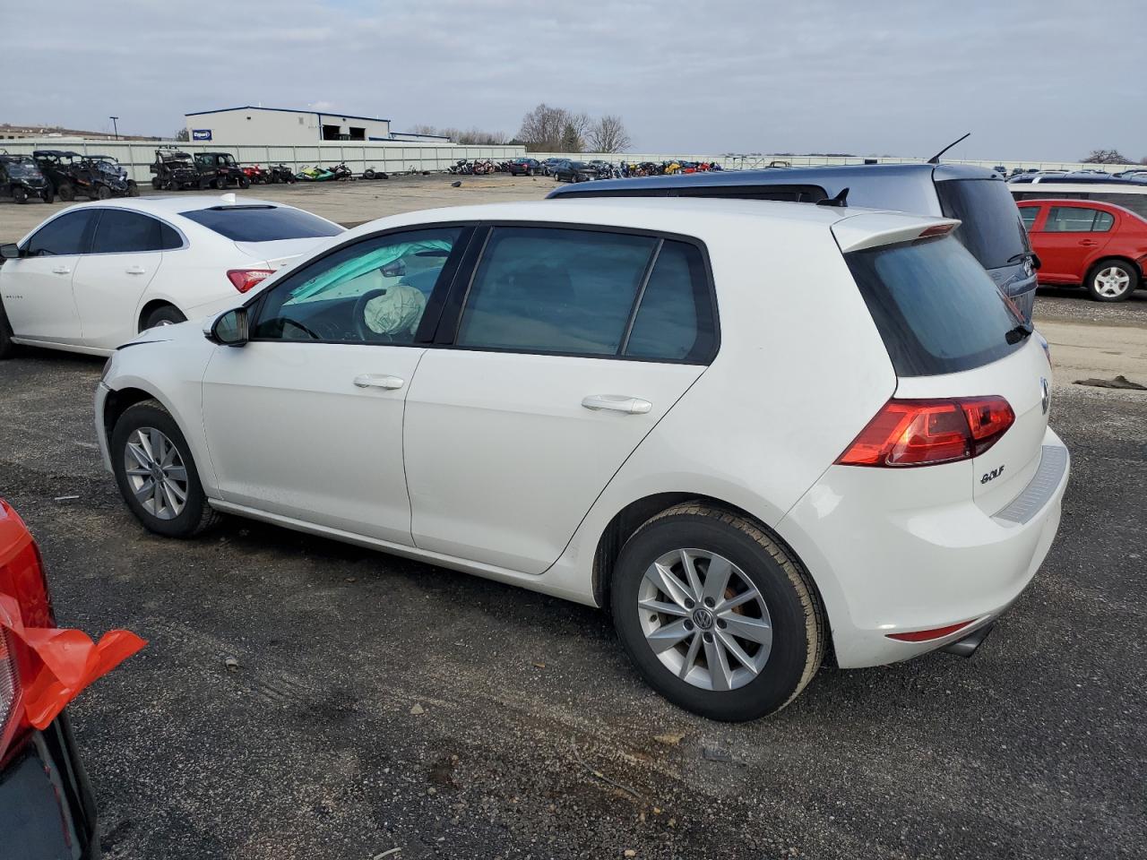 Lot #2986847174 2016 VOLKSWAGEN GOLF S/SE