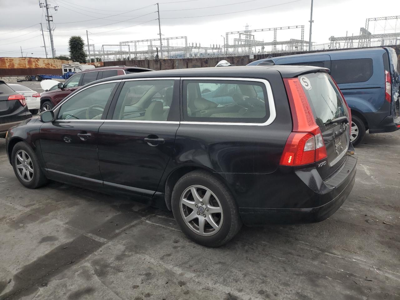 Lot #3048389740 2009 VOLVO V70 3.2