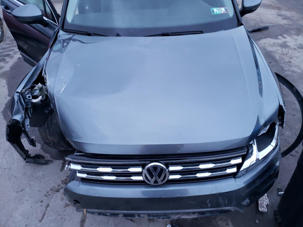 Lot #3040813764 2020 VOLKSWAGEN TIGUAN SE