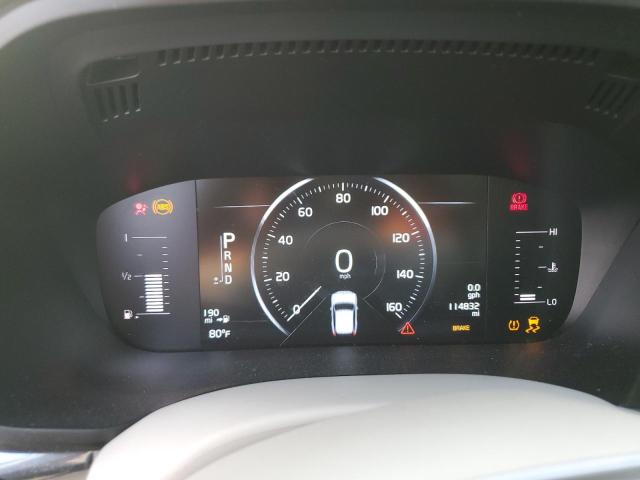 2018 VOLVO XC60 T5 LYV102RK0JB106389