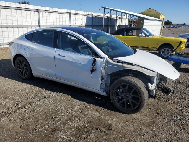 VIN 5YJ3E1EB7JF088899 2018 TESLA MODEL 3 no.4