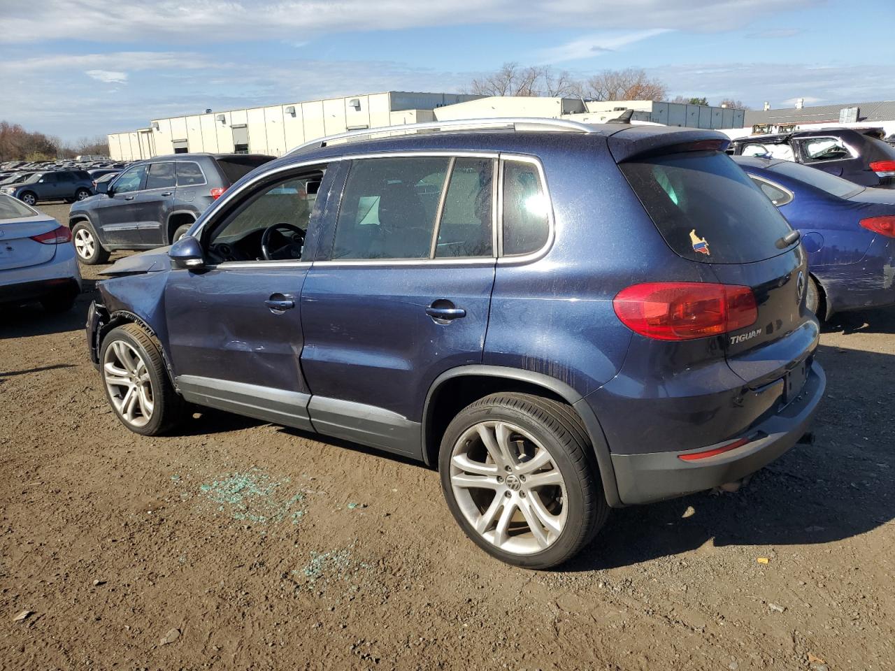 Lot #2998229456 2013 VOLKSWAGEN TIGUAN S