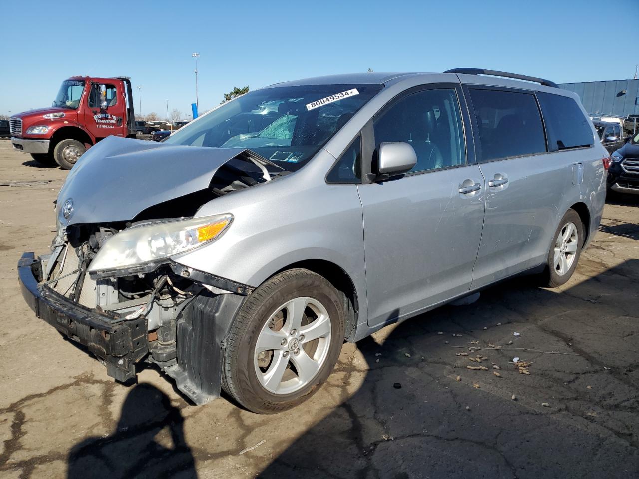  Salvage Toyota Sienna