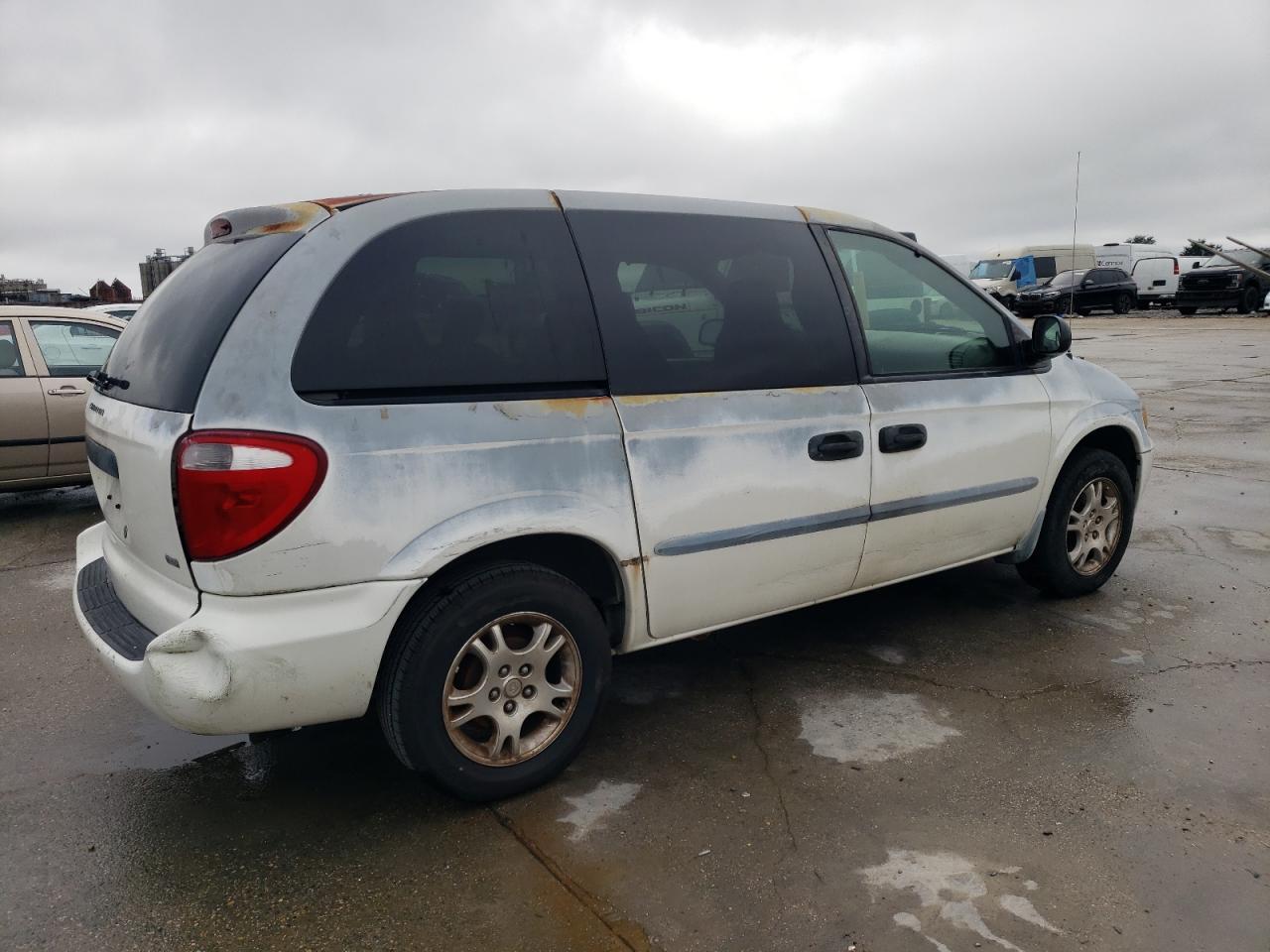 Lot #2996196436 2003 DODGE CARAVAN SE