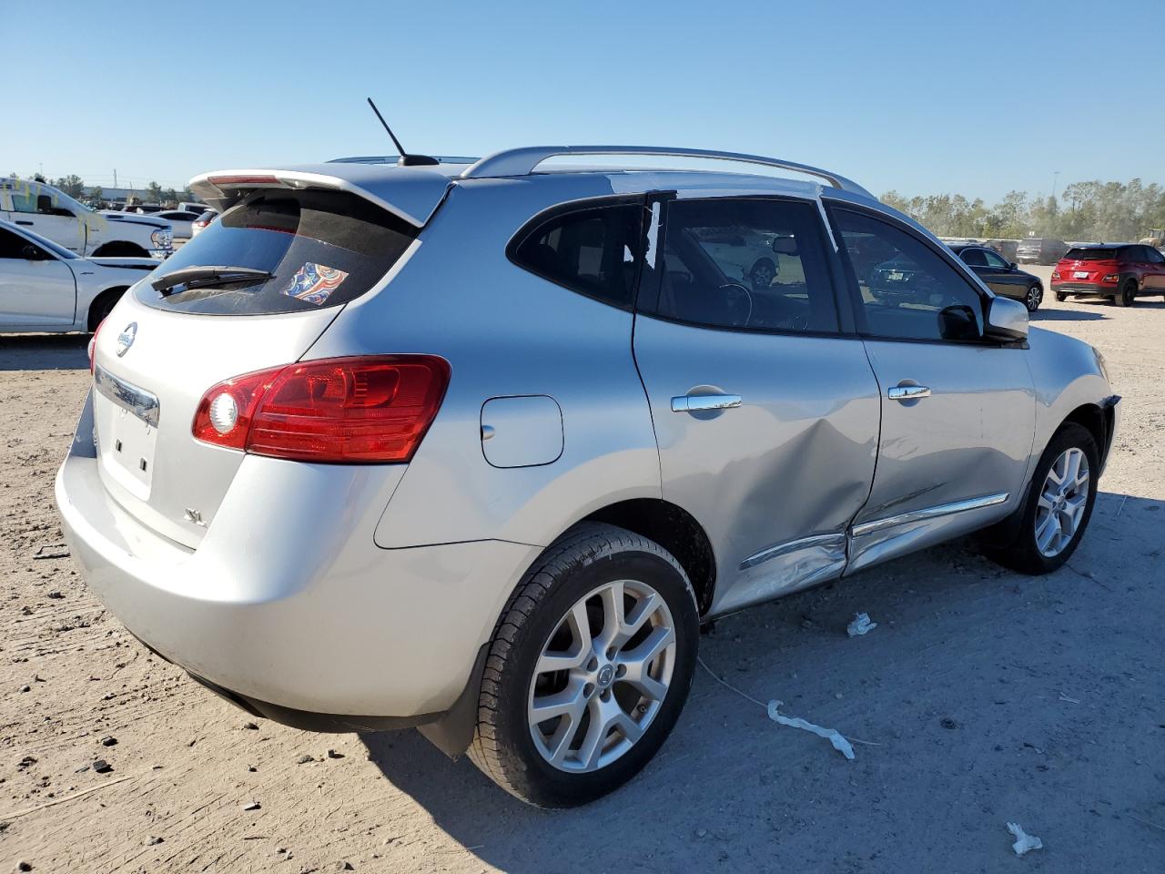 Lot #3033424104 2011 NISSAN ROGUE S