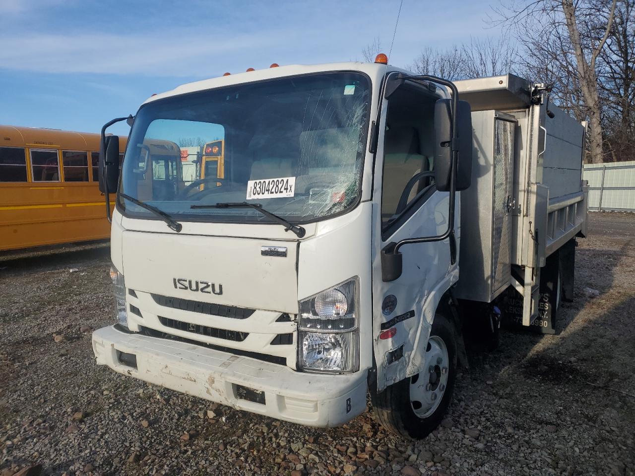 Lot #3008891555 2019 ISUZU NRR