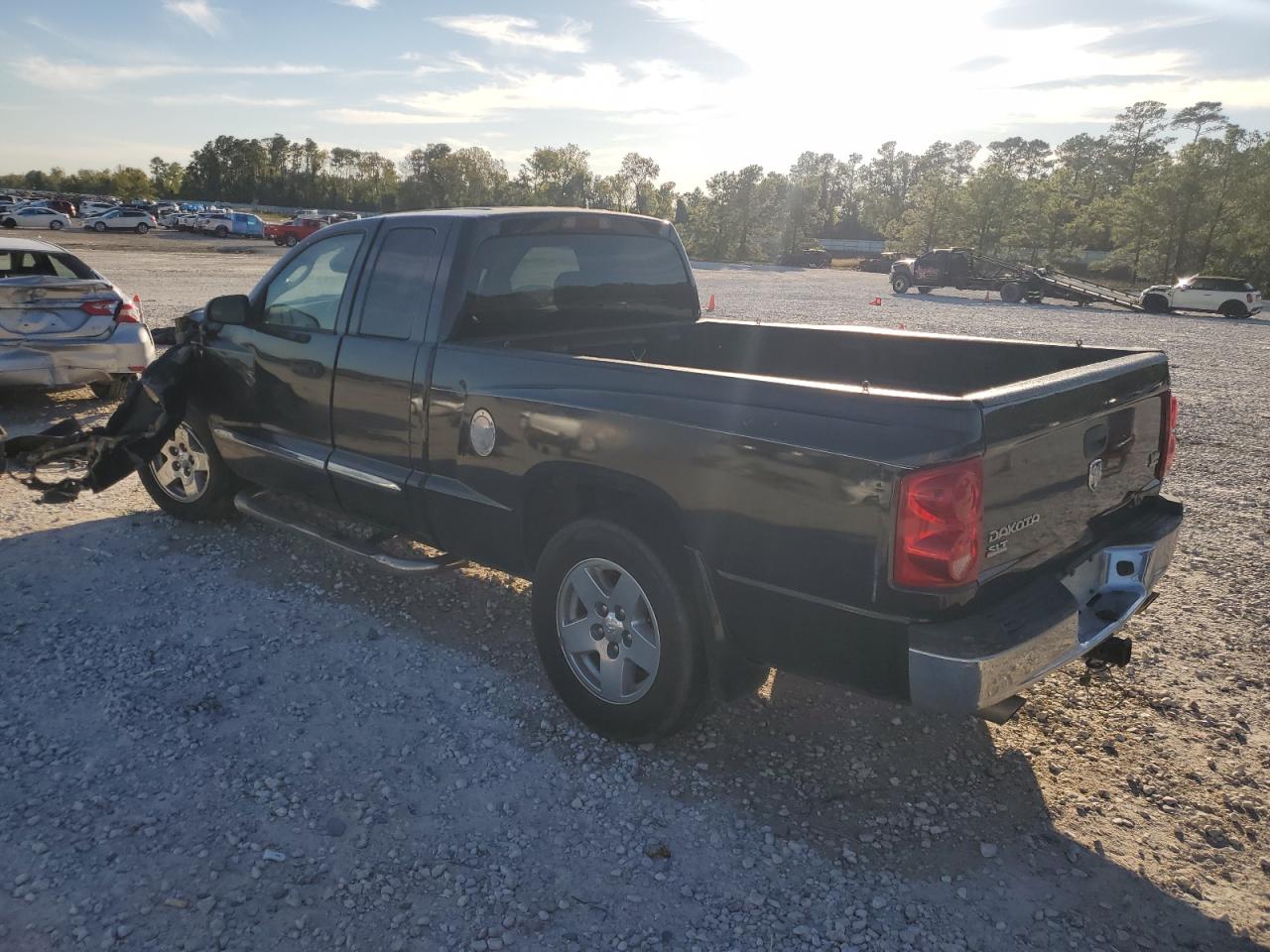 Lot #3037333756 2005 DODGE DAKOTA SLT