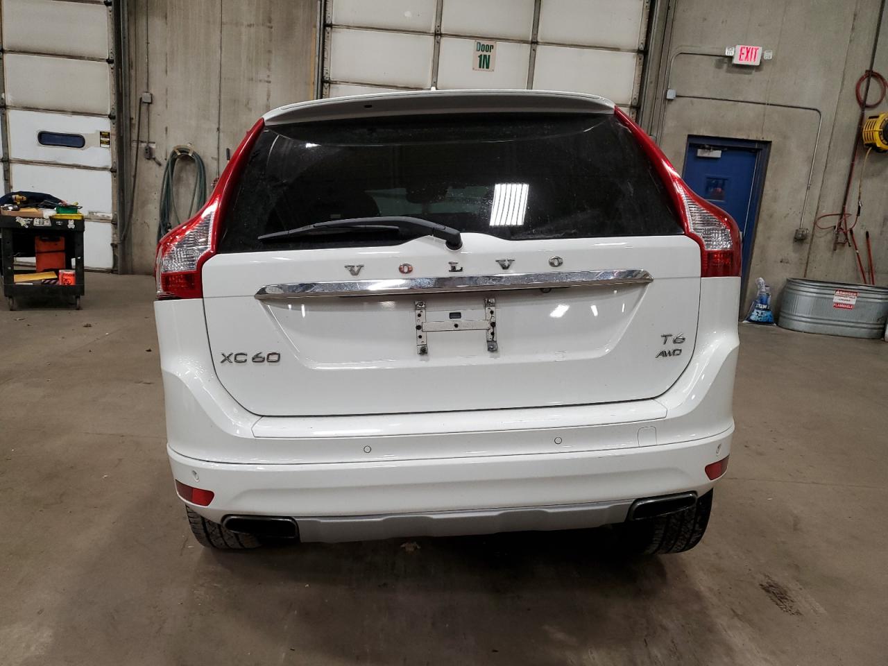 Lot #3024172838 2016 VOLVO XC60 T6 PL