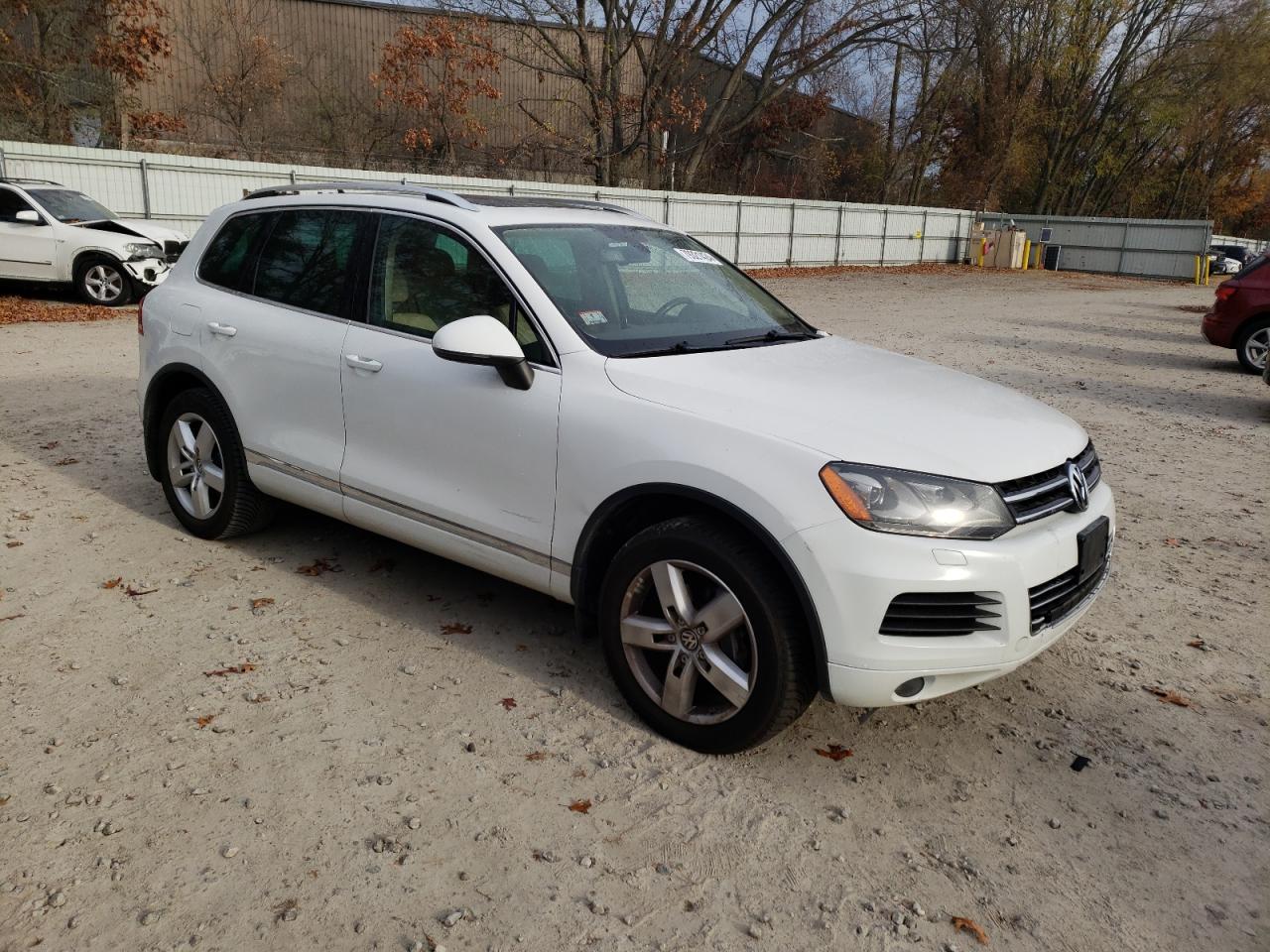 Lot #2962102170 2014 VOLKSWAGEN TOUAREG V6