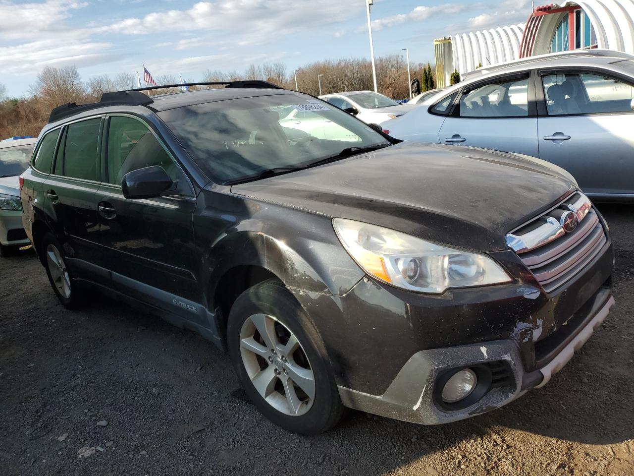 Lot #2959831316 2013 SUBARU OUTBACK 2.