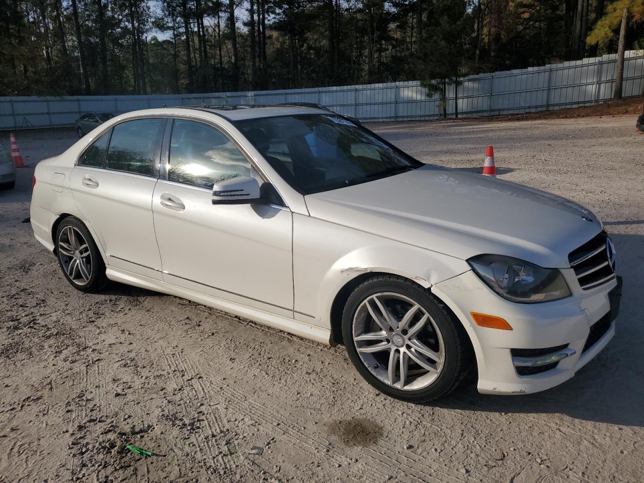 Lot #3034433737 2014 MERCEDES-BENZ C 250