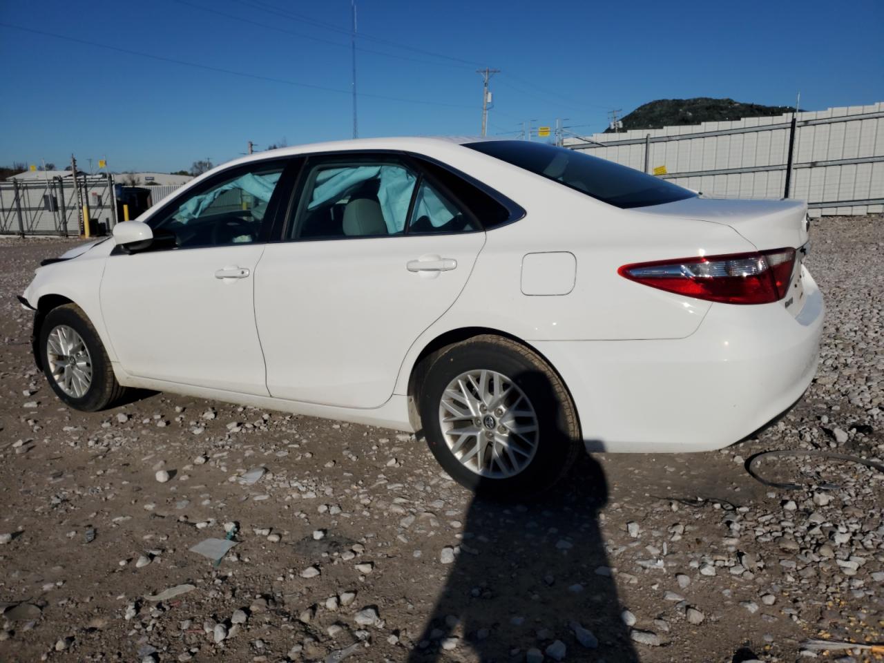 Lot #3004179903 2017 TOYOTA CAMRY LE