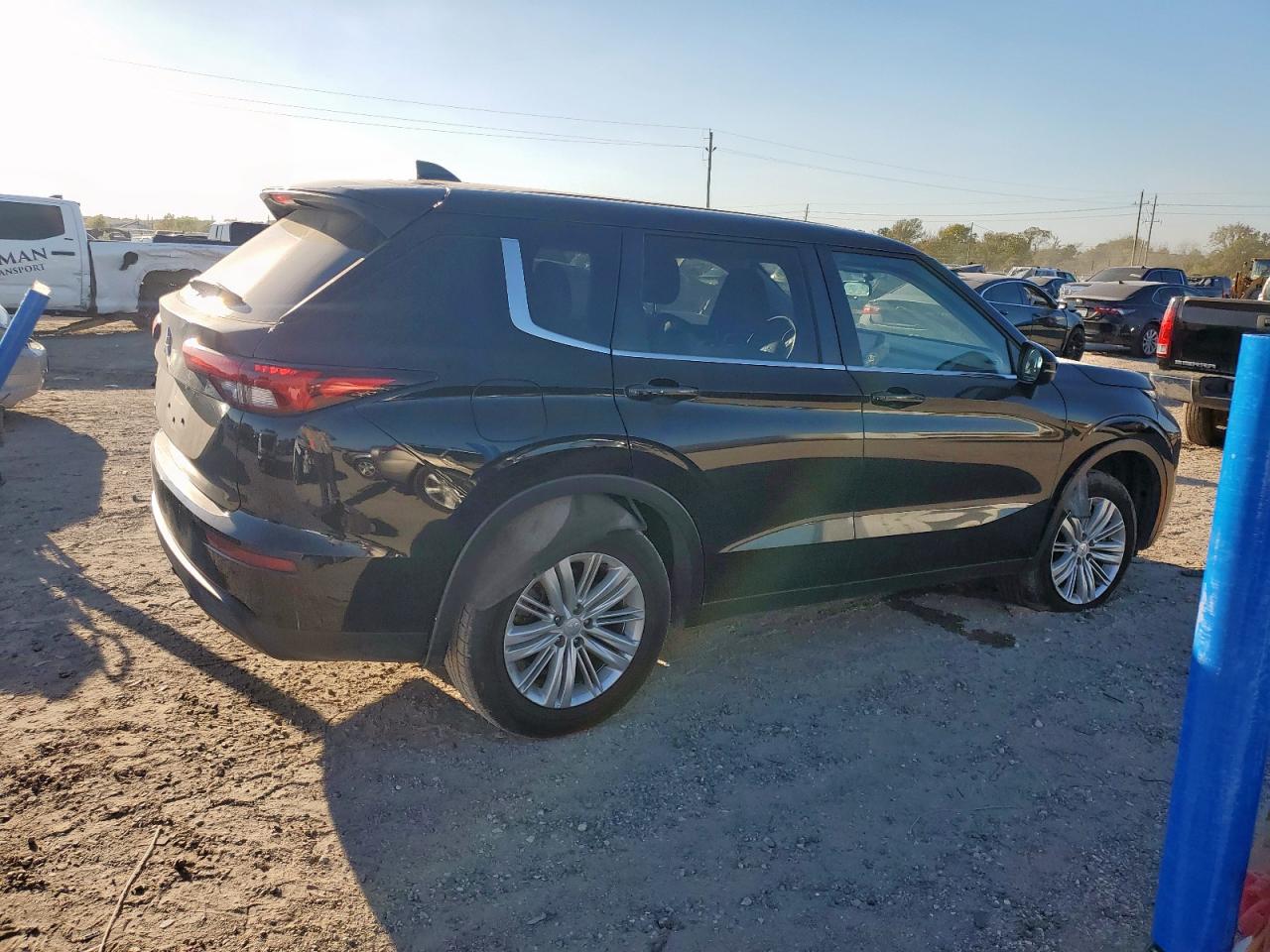 MITSUBISHI OUTLANDER ES