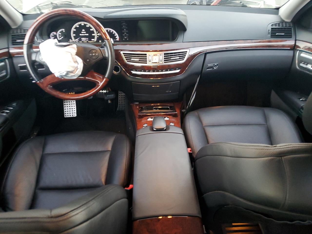 MERCEDES-BENZ S-CLASS 550