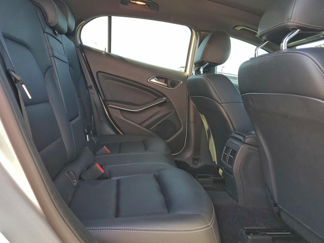 MERCEDES-BENZ GLA-CLASS 250