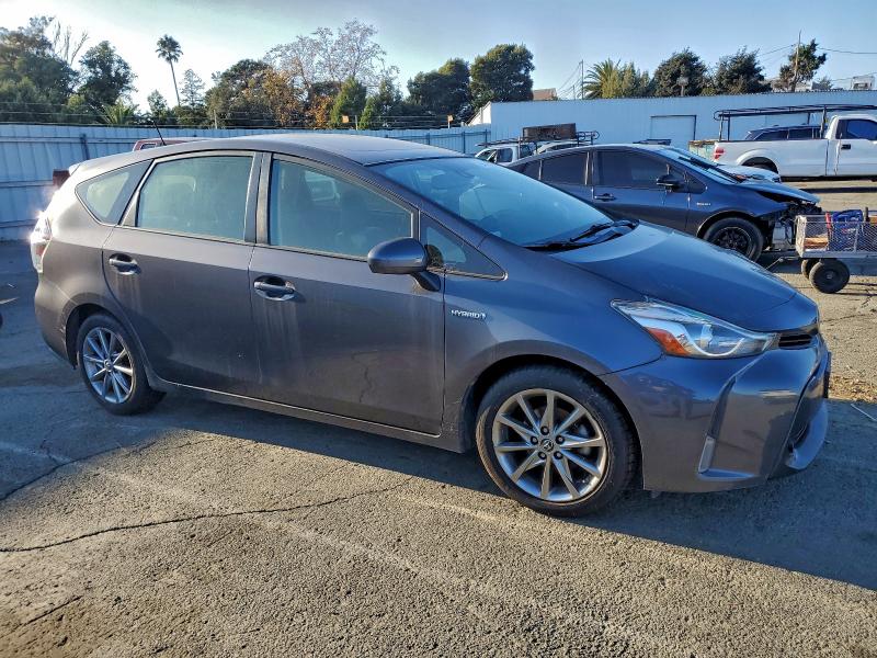 2017 TOYOTA PRIUS V #3306735063