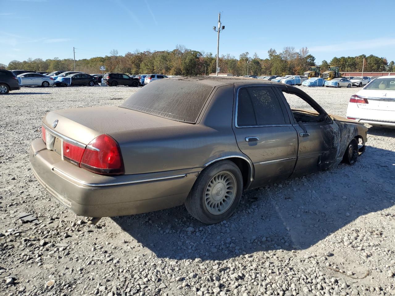 Lot #3302877899 2002 MERCURY GRAND MARQ