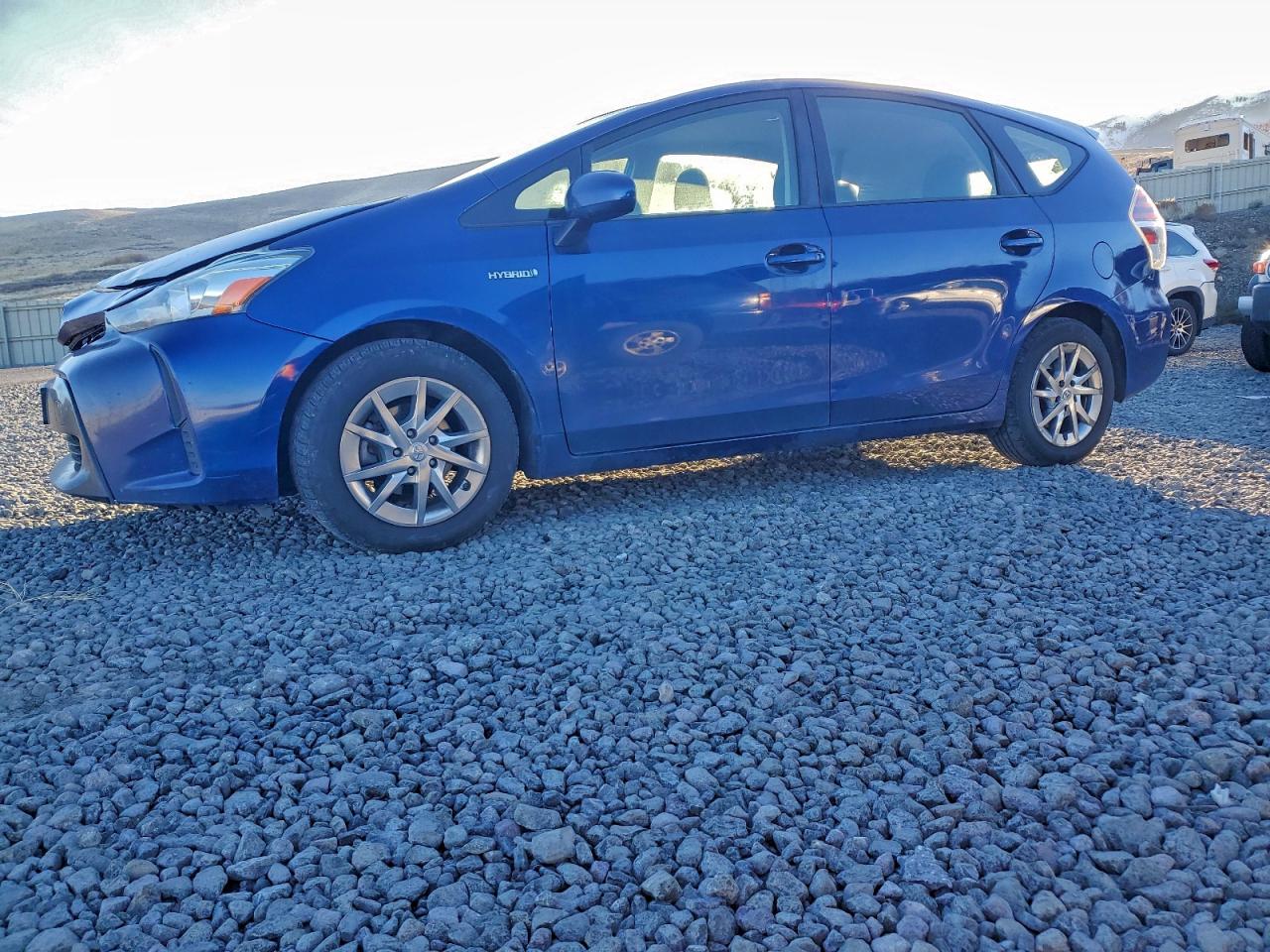 TOYOTA PRIUS V