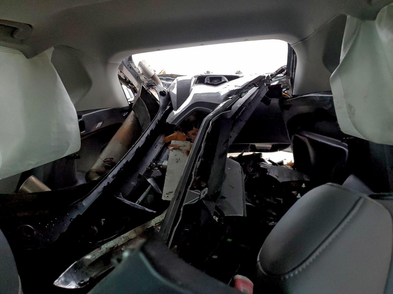 TOYOTA RAV4 XLE PREMIUM