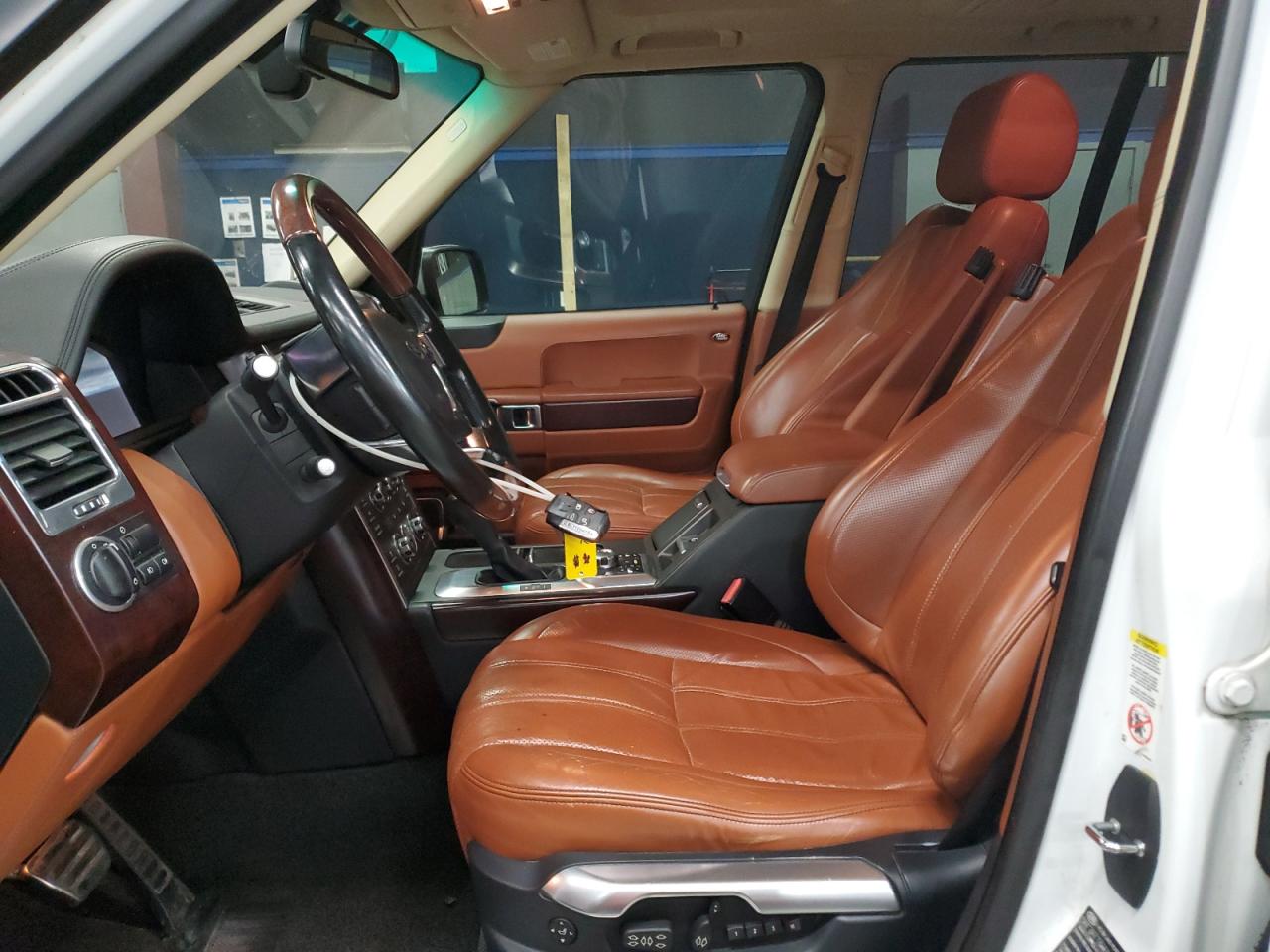 LAND ROVER RANGE ROVER AUTOBIOGRAPHY